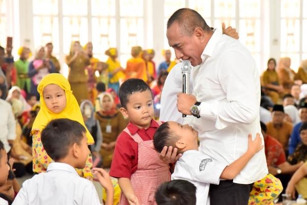 Komitmen Terhadap Perlindungan Anak, Gubernur Sumut Terima Anugerah KPAI 2022